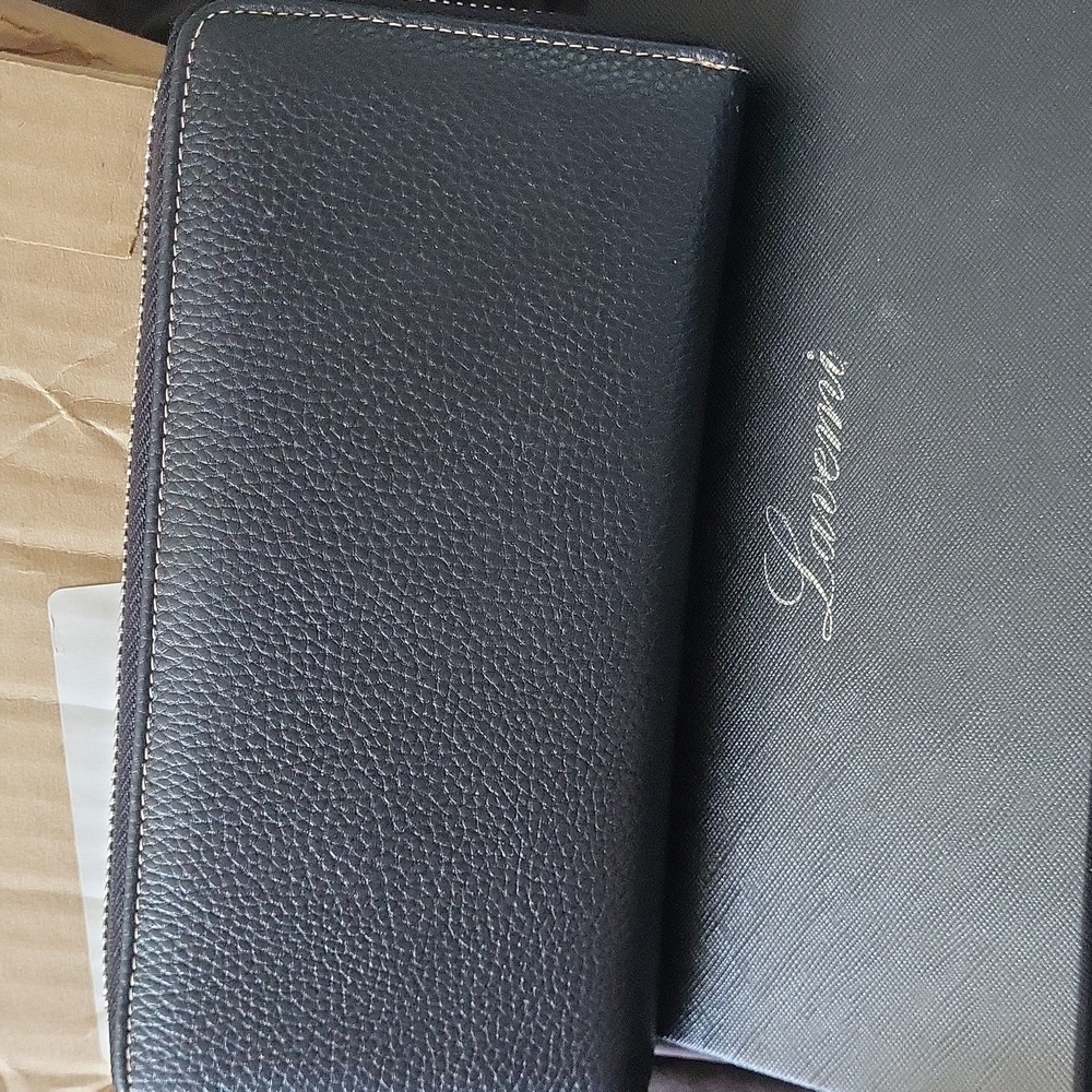 Black Pebbled Wallet